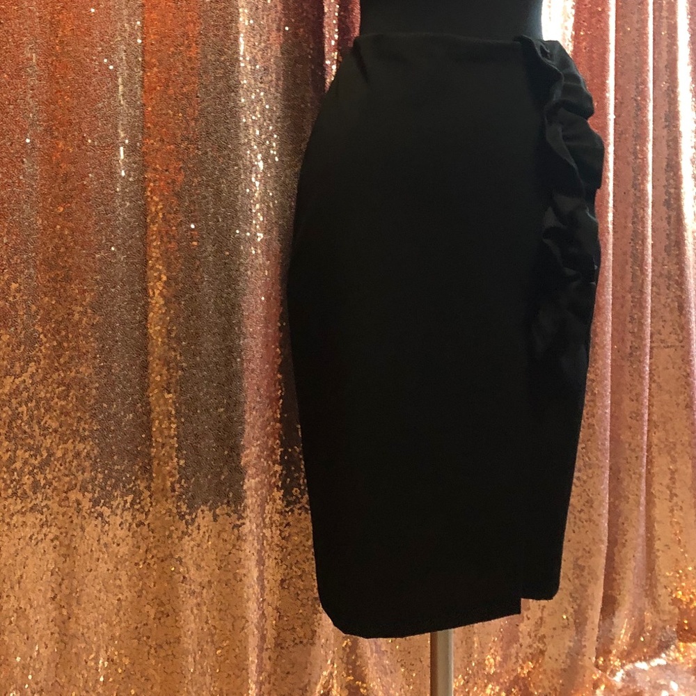 Ruffle side split skirt